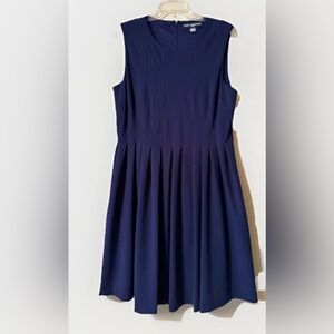 Karl Lagerfeld navy blue sleeveless pin tucked dress with pockets